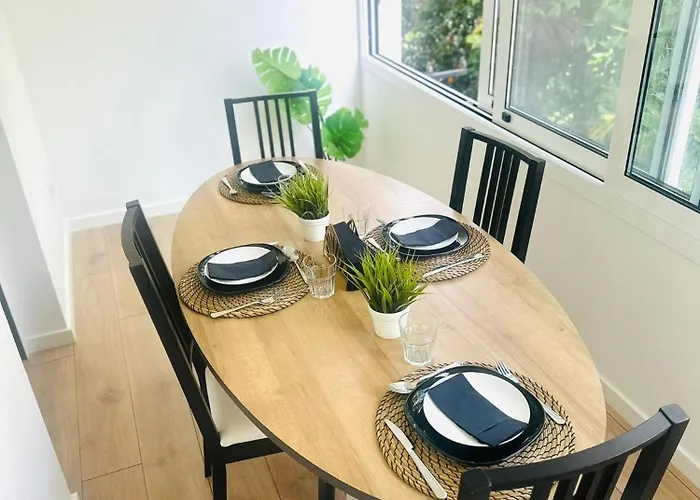 Апартаменти The Antonio Pedro House - No 2d - Stunning Three-bedroom Лісабон