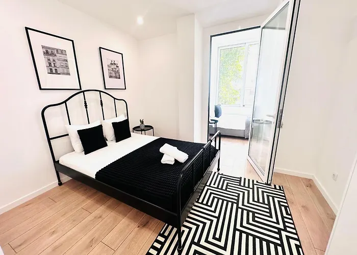 The Antonio Pedro House - No 2d - Stunning Three-bedroom * Лісабон