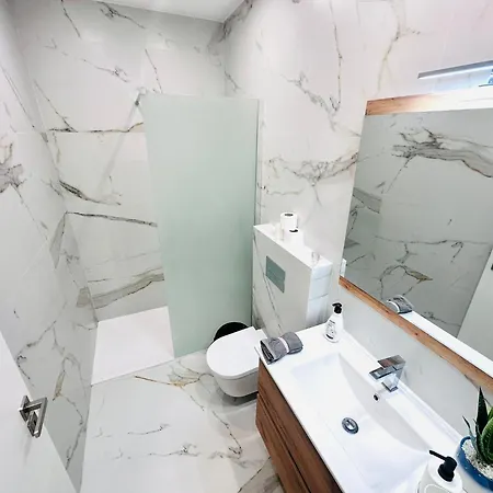 شقة The Antonio Pedro House - No 2d - Stunning Three-bedroom *