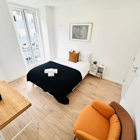 The Antonio Pedro House - No 2d - Stunning Three-bedroom